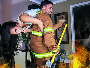 Firemen - plucky fireman saved and nailed hot damsel Eva Lovia